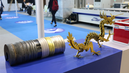 激光切割機(jī)鏡片遇油水無(wú)法正常操作怎么辦